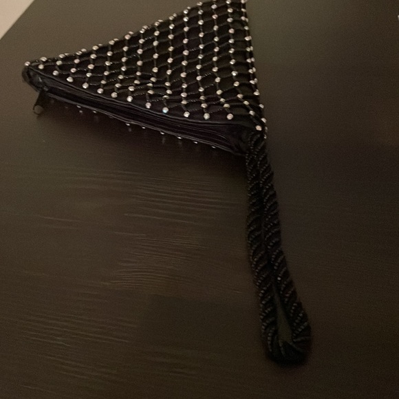 Small beaded bag with zip top - Picture 2 of 4